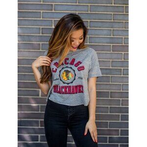 NEW Pressbox Chicago Blackhawks Short Sleeve Crop Tee Heather Grey Women's S